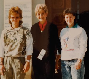 Linda with her mother and sister in
Medjugorje in 1988